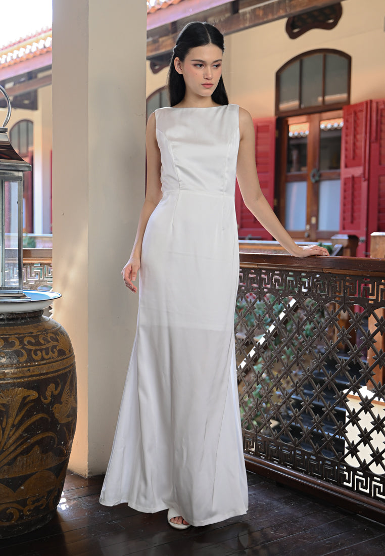 BebeBeige Backless with Pearl Chain Maxi Dress