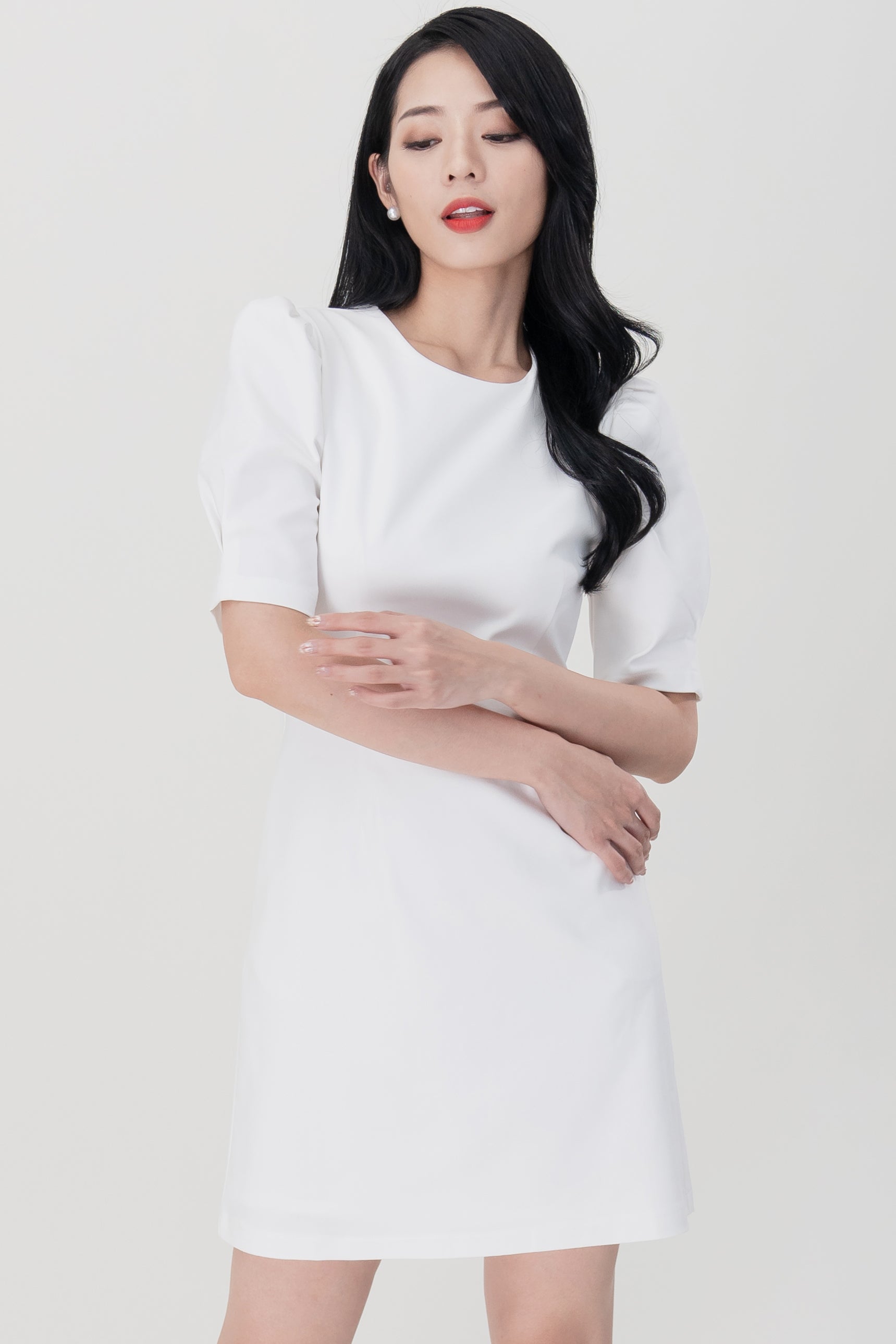 BebeBeige Round Neckline Lining Mini Dress