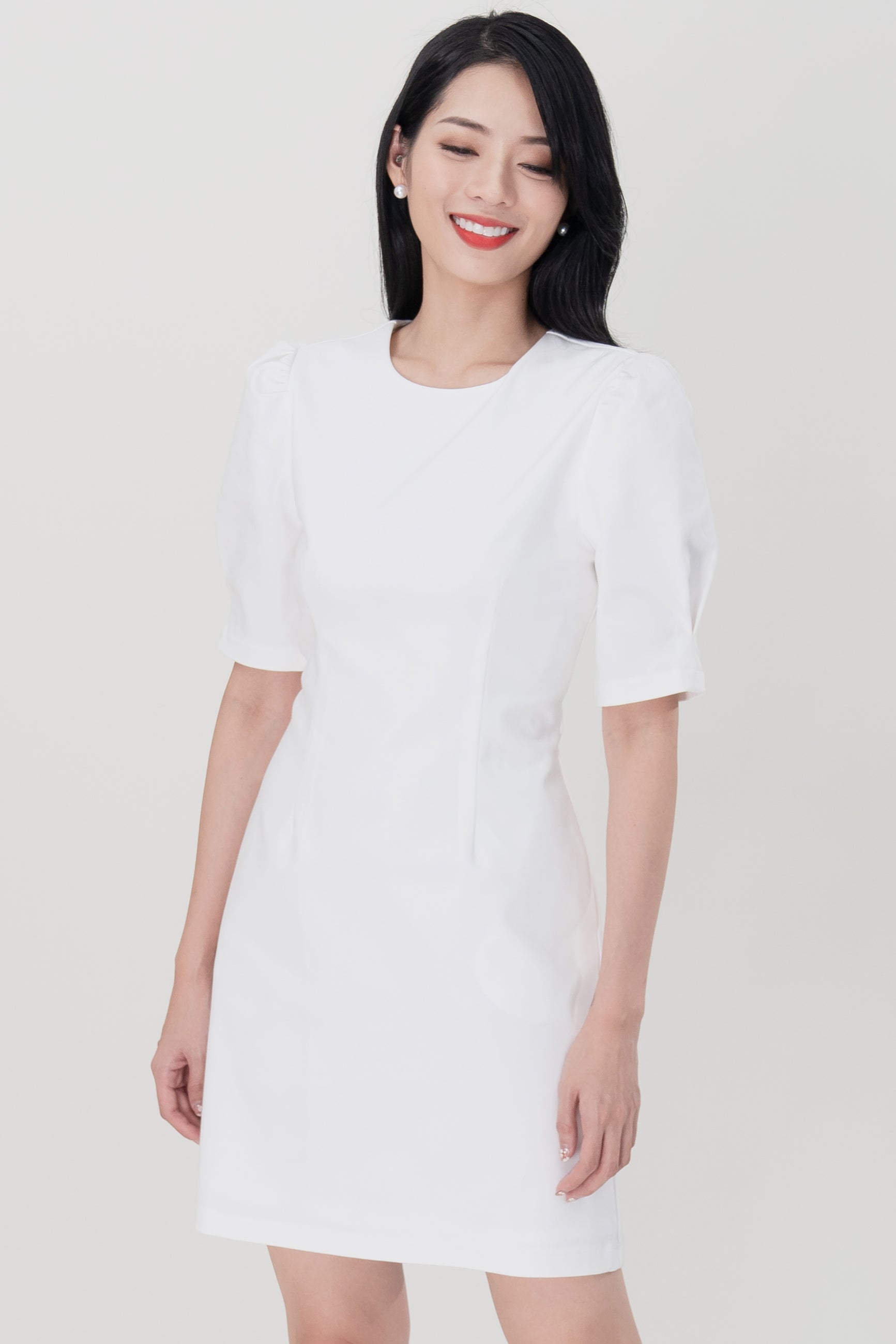 BebeBeige Round Neckline Lining Mini Dress