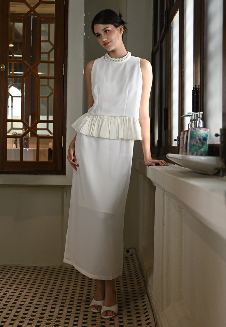 BeBeBeige High-Neck Pearl Setwear