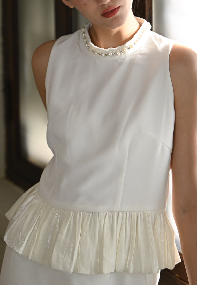 BeBeBeige High-Neck Pearl Setwear