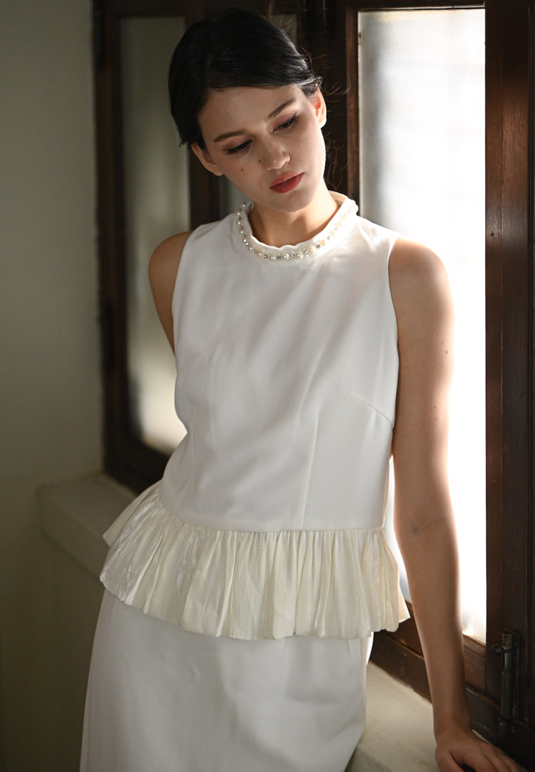 BeBeBeige High-Neck Pearl Setwear