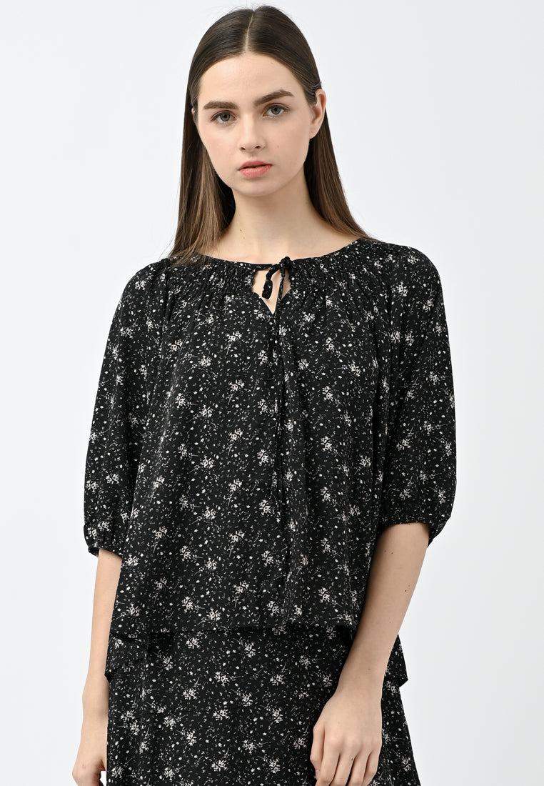 Plain B. Floral Sleeve Top