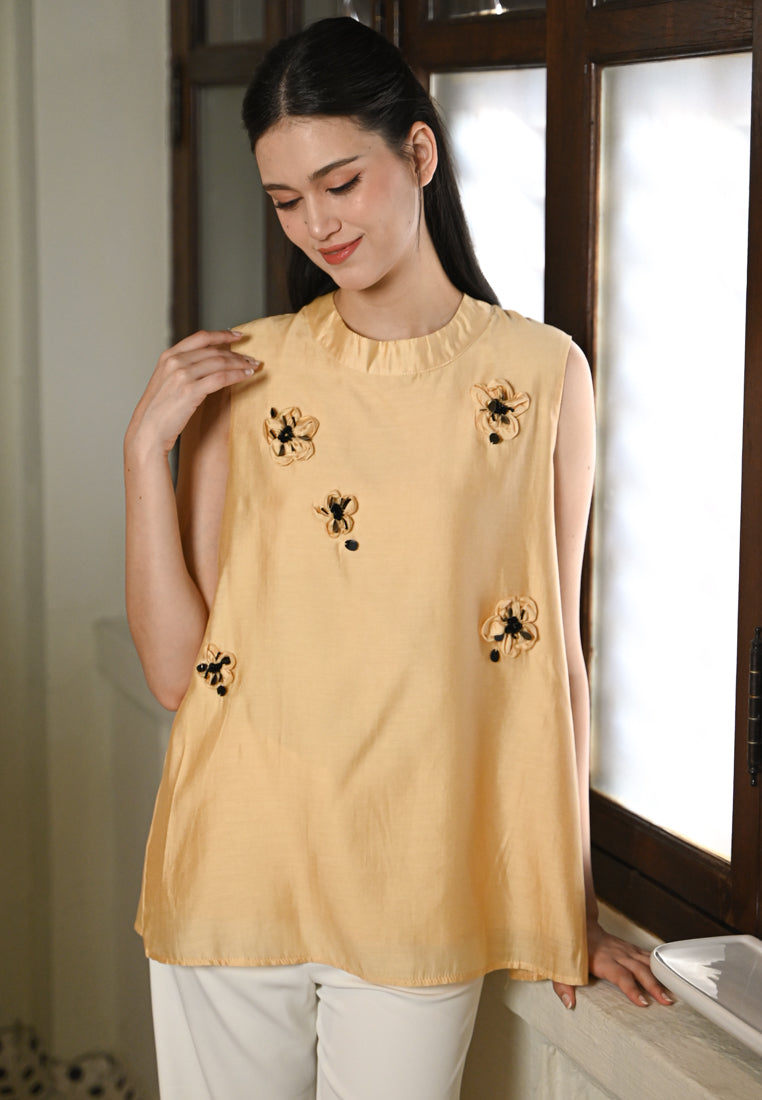 Plain B. Round Neck Floral Shirt