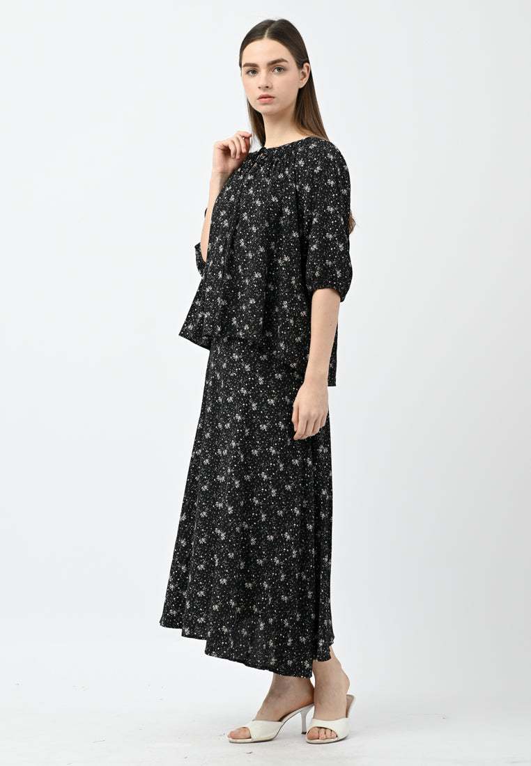 Plain B. Floral Sleeve Top