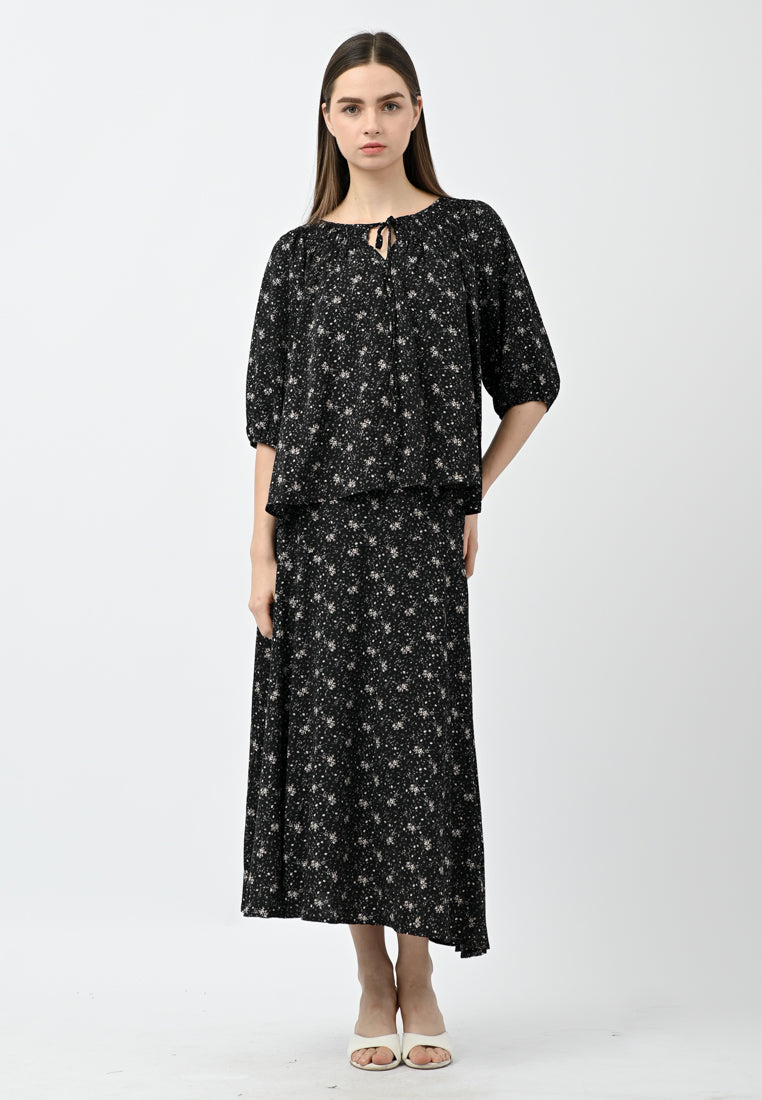 Plain B. Floral Sleeve Top