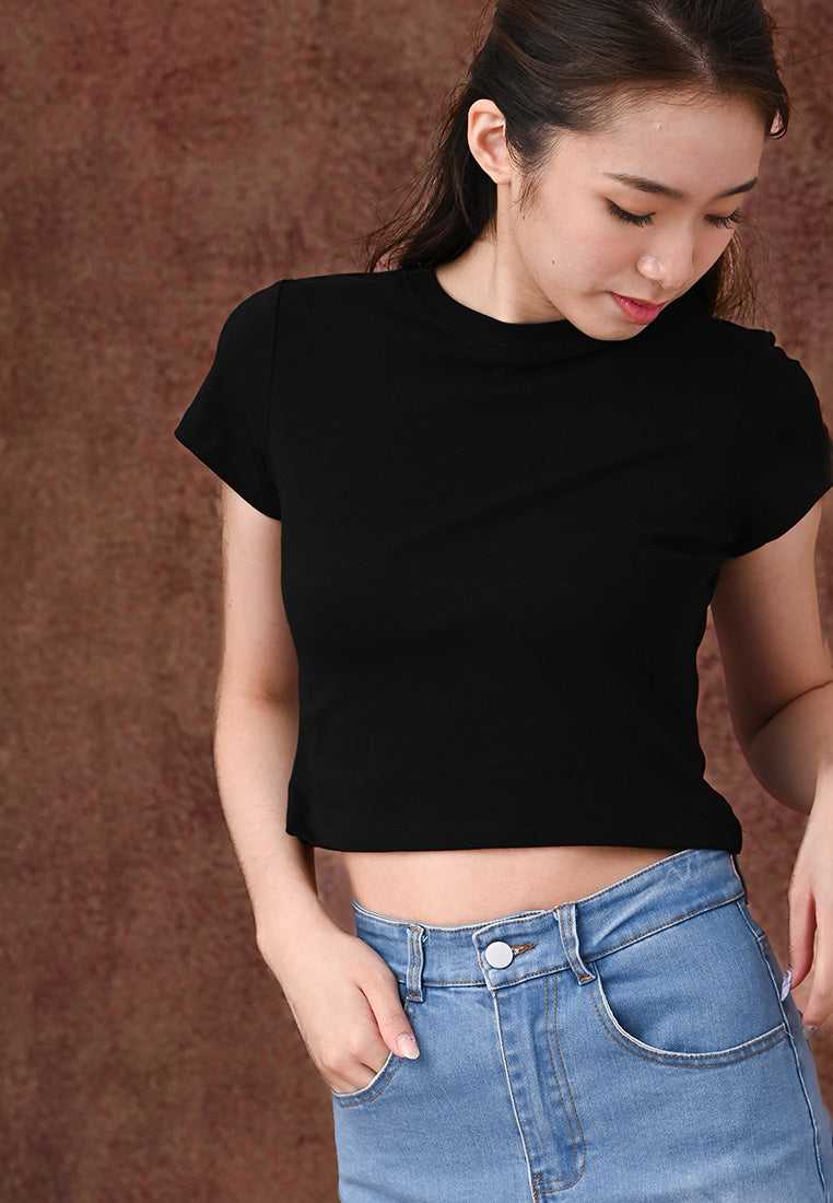 Plain B. Round-neck Cropped Top