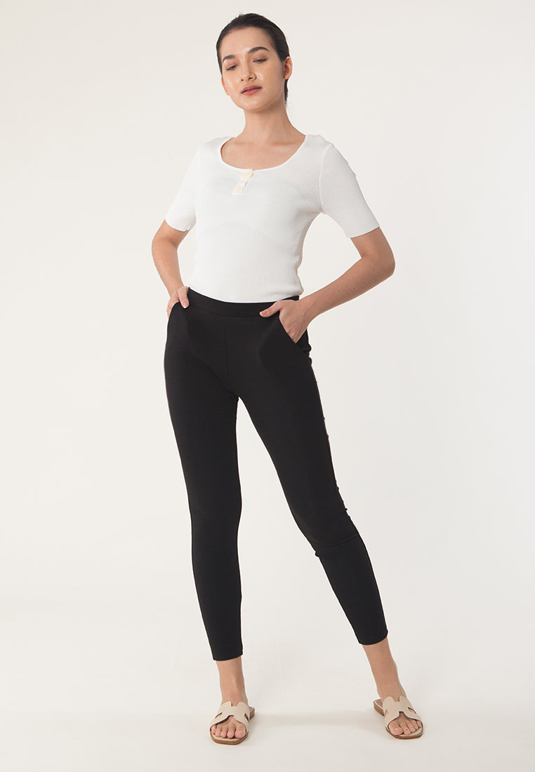 Plain B. Comfort Legging with Pockets