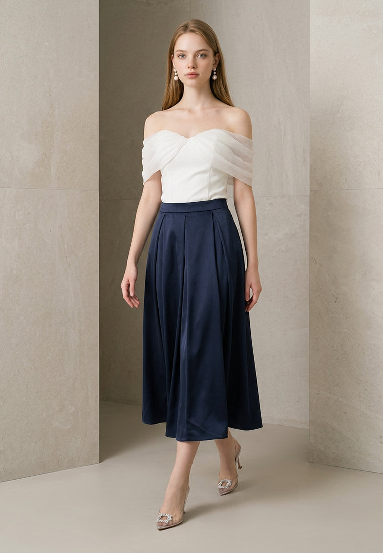 BebeBeige Classic Satin Flare Midi Skirt