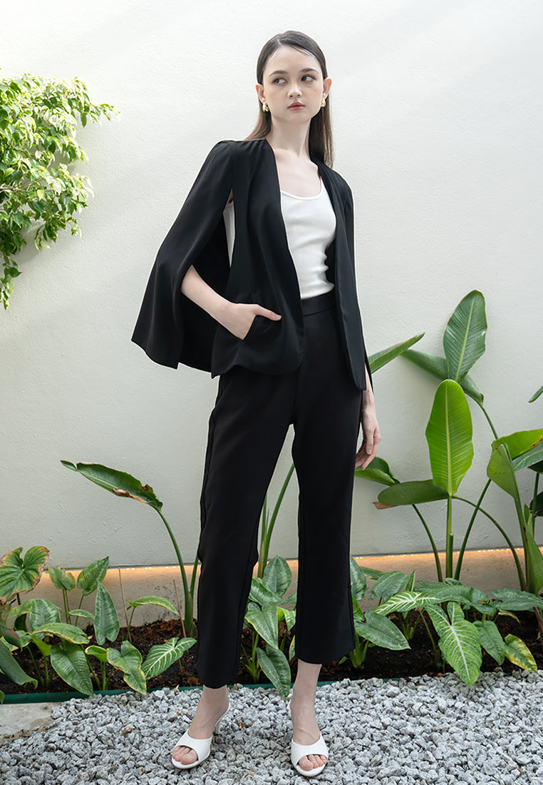 BebeBeige Luxe Flare-Sleeve Blazer With Open Sleeve