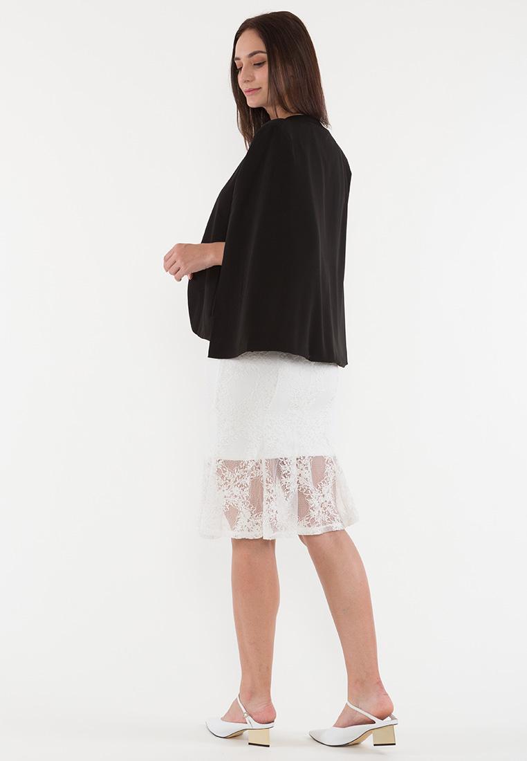 BebeBeige Luxe Flare-Sleeve Blazer With Open Sleeve