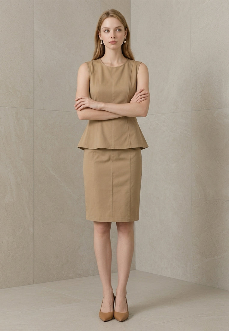BebeBeige Fitted Sleeveless Peplum Top