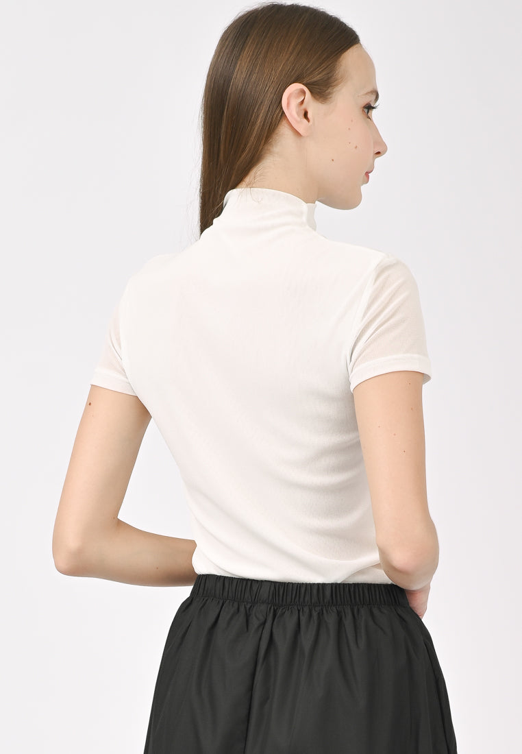 Plain B. Invisible Fit Top