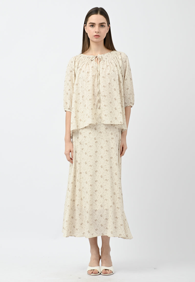 Plain B. Floral Sleeve Top