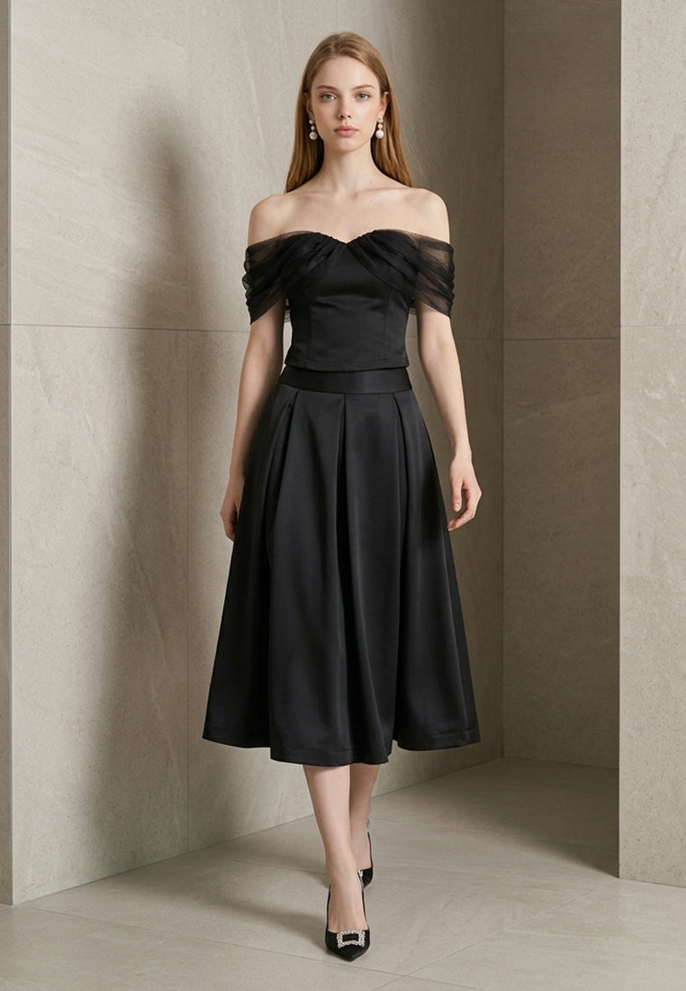 BebeBeige Classic Satin Flare Midi Skirt